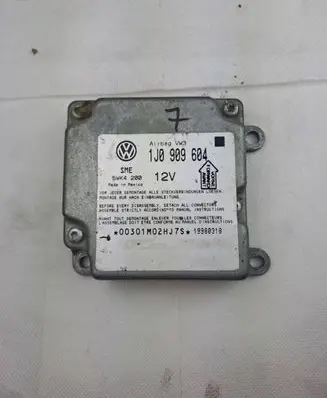 Volkswagen PASSAT B5 Airbag control unit/module 1J0909604 19980318 5WK4200