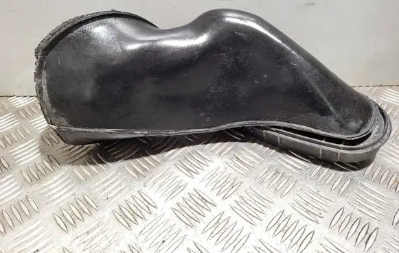 BMW 5 E39 Air intake duct part 64318379621L