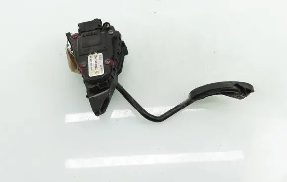 Renault Trafic II (X83) Accelerator throttle pedal 6PV00811914 7700313060