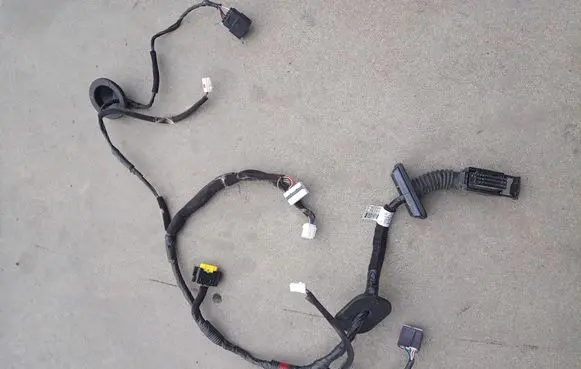 Hyundai i40 Front door wiring loom