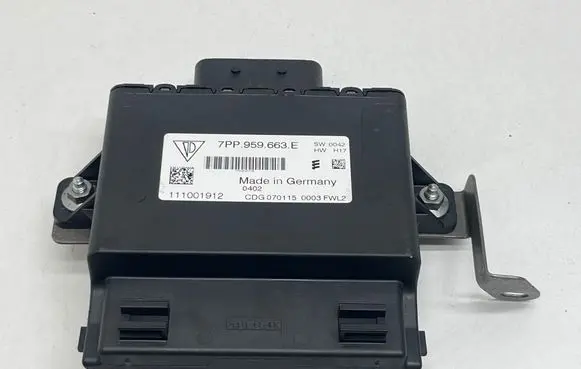 Porsche Cayenne (92A) Voltage converter/converter module 7PP959663E