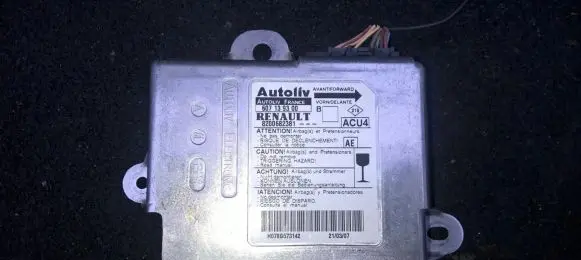 Renault Megane II Airbag control unit/module 8200682381 607139300