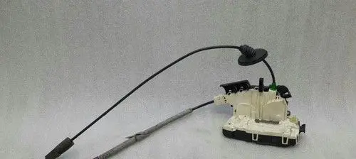 Mercedes-Benz E C207 W207 Coupe door lock (next to the handle) A2047202535