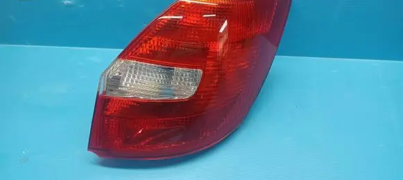 Skoda Fabia Mk2 (5J) Rear/tail lights 5J6945112 U091S1A H3HH03Z0