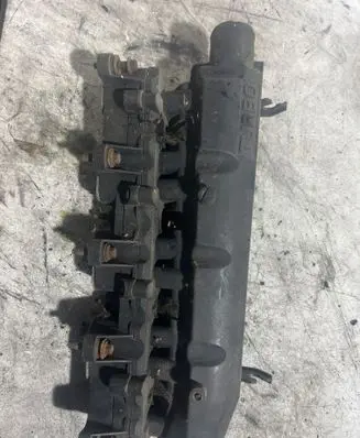 Ford Mondeo Mk III Intake manifold 1S7Q9424BD