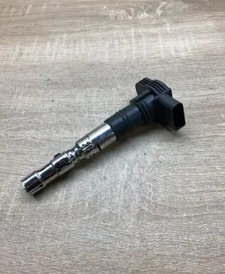 Volkswagen Touareg I High voltage ignition coil 077905115AA