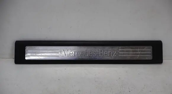 Mercedes-Benz ML W164 Front sill trim cover A1646803335