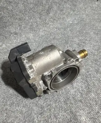 BMW 5 F10 F11 Throttle valve 7588625 A2C83786800