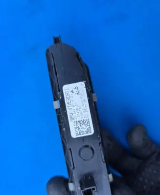 BMW 5 G30 G31 G38 Electric window control switch 30549671 18347910