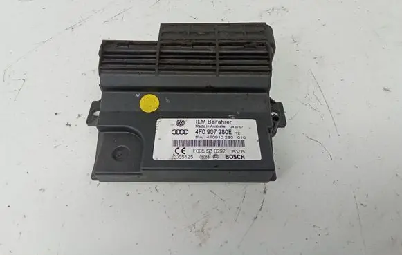 Audi Q7 4L Power management control unit 4F0907280E 4F0910280