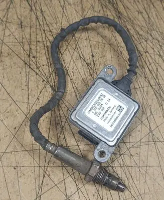 Mercedes-Benz Sprinter W906 Lambda probe sensor A0009050008