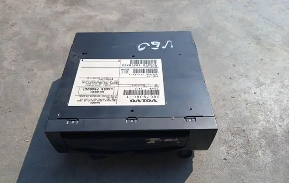 Volvo V50 Navigation unit CD/DVD player 30679866