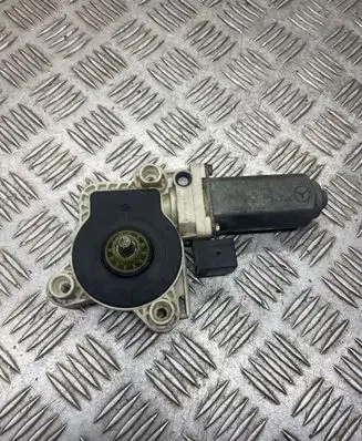 Mercedes-Benz E W211 Rear door window regulator motor 991893100