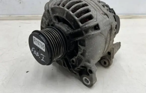 Audi A3 S3 8L Generator/alternator 045903023a 0124515022