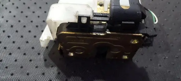 Renault Scenic I Front door lock