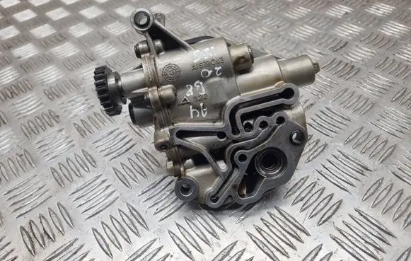 Audi A4 S4 B8 8K Oil pump 06H115105