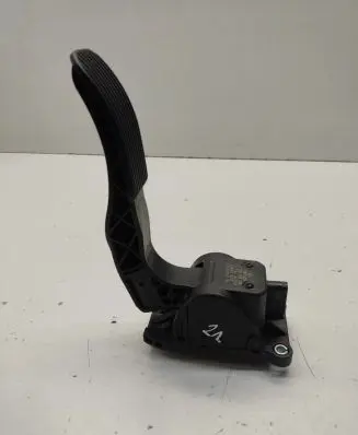 Mercedes-Benz Vito Viano W447 Accelerator throttle pedal 0280755025 A9063000304