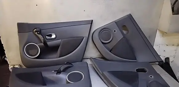 Renault Clio III Door card panel trim set 8200293858D 8200293530D