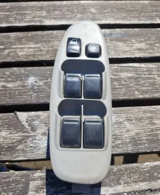 Nissan Almera Tino Electric window control switch