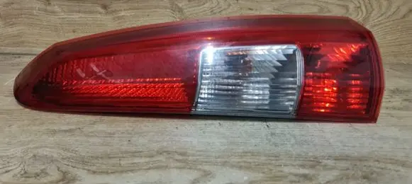 Volvo V70 Tailgate rear/tail lights 9154494