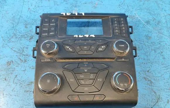 Ford Fusion II MMI control unit HS7T18E243UA