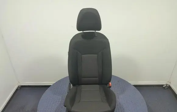 Hyundai i40 Front passenger seat 