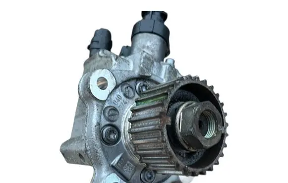 Opel Insignia A Fuel injection high pressure pump 0445010513 000055565210