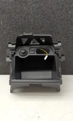 Mitsubishi Outlander Glove box