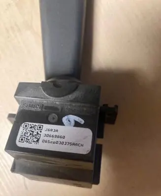 Volvo XC70 Wiper control stalk 30669860