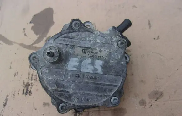 BMW 7 E65 E66 Vacuum pump 724807230