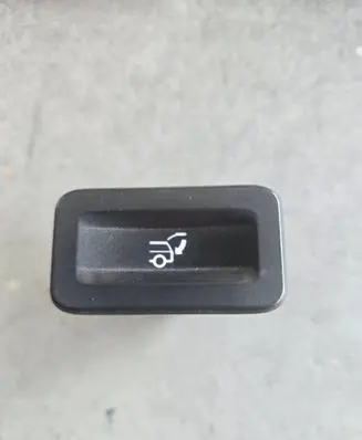 Opel Mokka Tailgate opening switch 13117560 13549906