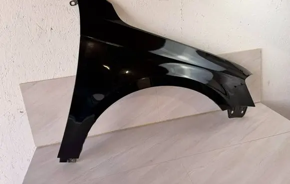 Volkswagen PASSAT B7 Fender 