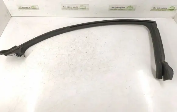 Mercedes-Benz CLS C219 Rubber seal rear door window/glass 2197300878 A2197300878