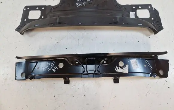 Audi A4 S4 B9 8W Rear bumper support beam 8W5813331TA 8W5813307B