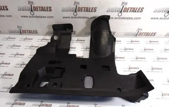 Mercedes-Benz E W211 Dashboard lower bottom trim panel A2116801018