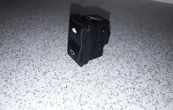 BMW 5 E39 Electric window control switch 8368974