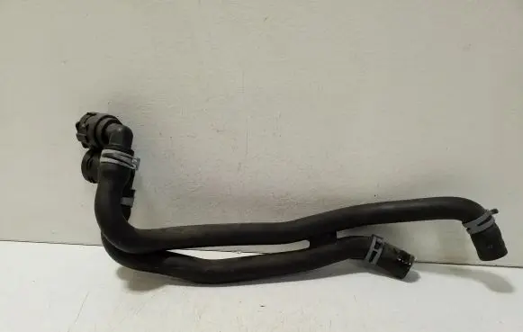 Skoda Kamiq Engine coolant pipe/hose 2Q0121156B