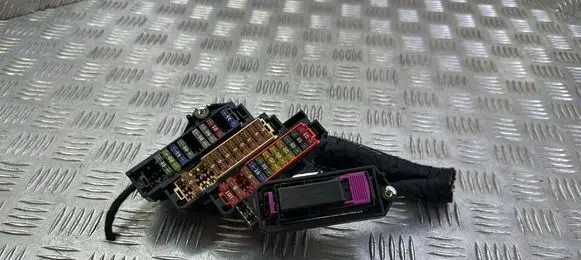Audi Q7 4L Fuse module 8K0941824