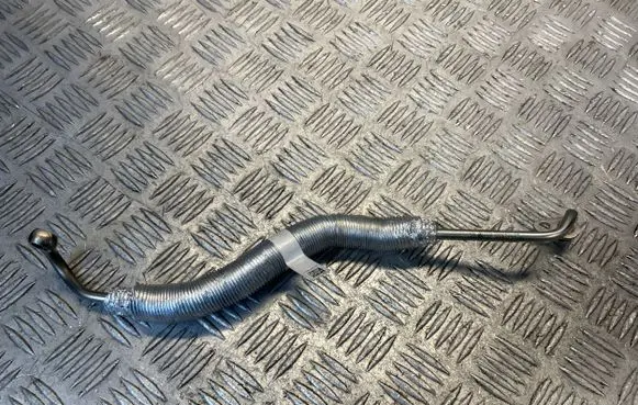 BMW 2 G42 Turbo turbocharger oiling pipe/hose 8586483