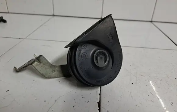 Citroen Berlingo Horn signal A046522 0024082012
