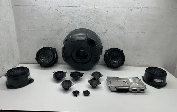 Audi Q7 4L Audio system kit 4L0035223J 3234000100 4L0035223G