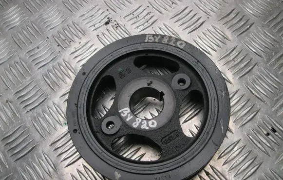 Toyota RAV 4 (XA30) Crankshaft pulley 2218 BV820