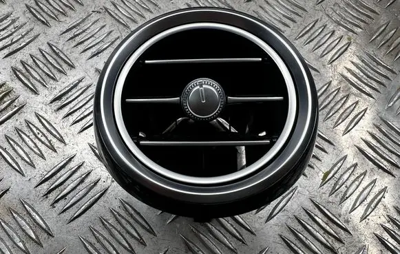 Mercedes-Benz GLC X253 C253 Dash center air vent grill A2058304604 533210