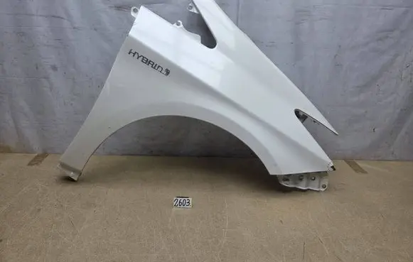Toyota Prius (XW30) Fender 