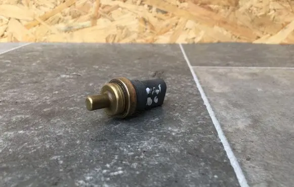Coolant temperature sensor