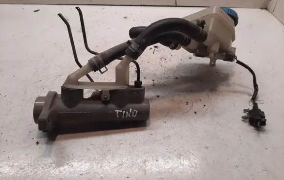 Nissan Almera Tino Master brake cylinder 22157879