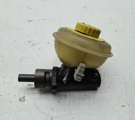 Audi 80 90 B3 Master brake cylinder 893611307A