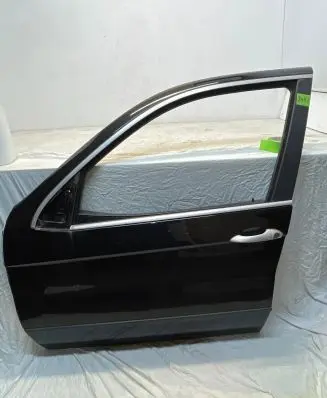 BMW X5 E53 Front door 6111