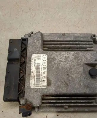 Audi A3 S3 8P Engine control unit/module 03L906022RB 0281015825 03L906022BQ