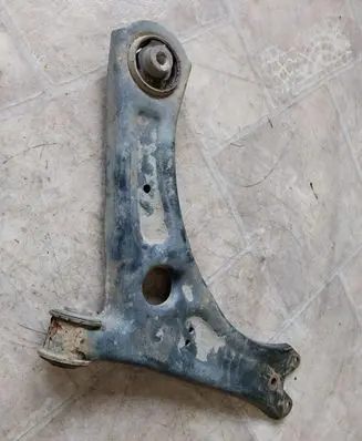 Volkswagen Caddy Front lower control arm/wishbone